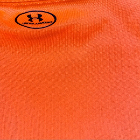 SOLD Under Armour HEATGEAR Size 6 Tee - Picture 5 of 8